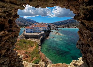 A view of a town from a cave

AI-generated content may be incorrect.